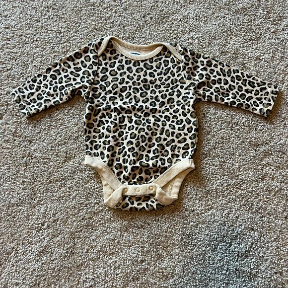 Baby Girl Size 0-3 Month Clothes - Picture 6 of 8
